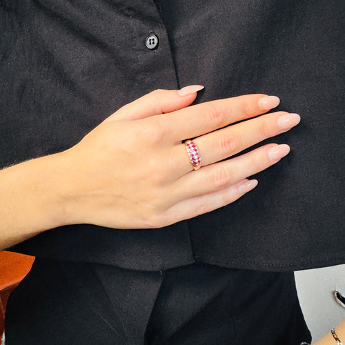 Bague 53 Bague vintage jonc en or jaune 18k avec rubis et diamants 58 Facettes 2511004