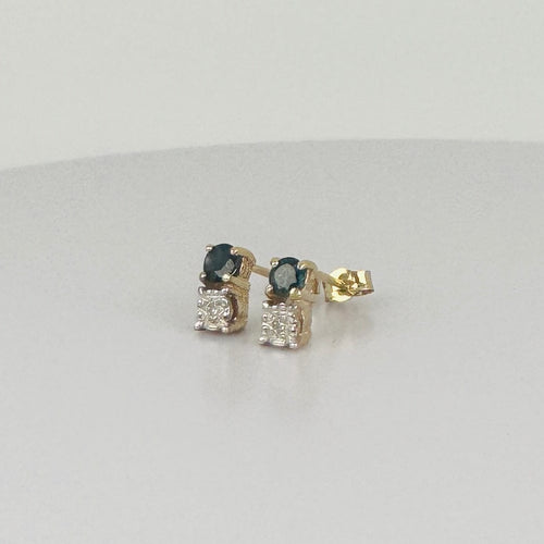 Boucles d'oreilles Boucles d’oreilles vintage en or jaune 14K, saphirs bleus et diamants 58 Facettes 2508002