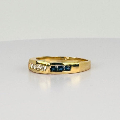 Bague 52 Bague vintage en or jaune 18 carats avec diamants et saphirs 58 Facettes 2310016