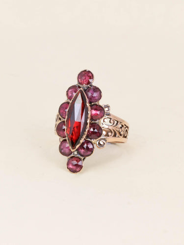 Bague 54 Bague marquise ancienne en or rose 18 carats et grenats 58 Facettes 1CA000/2