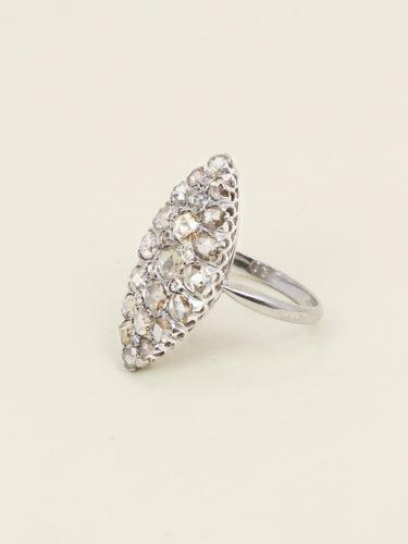 Bague 53 Bague marquise ancienne en or blanc 18 carats et diamants 58 Facettes 1142.3