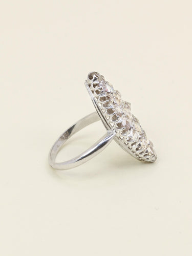 Bague 53 Bague marquise ancienne en or blanc 18 carats et diamants 58 Facettes 1142.3