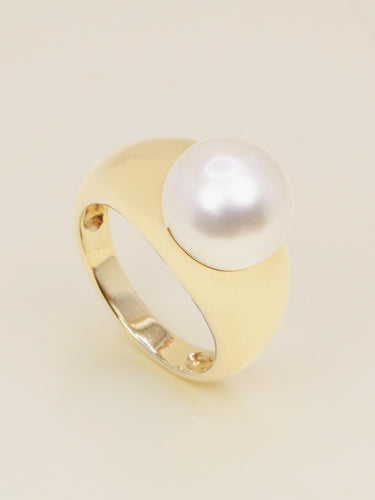 Bague 58 TECLA - Bague jonc en or jaune 18 carats et perle bouton 58 Facettes 1204.1