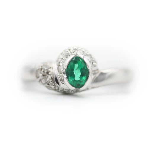 Bague Bague en or blanc 18 carats avec émeraude 0,30 ct et diamants 58 Facettes 14199