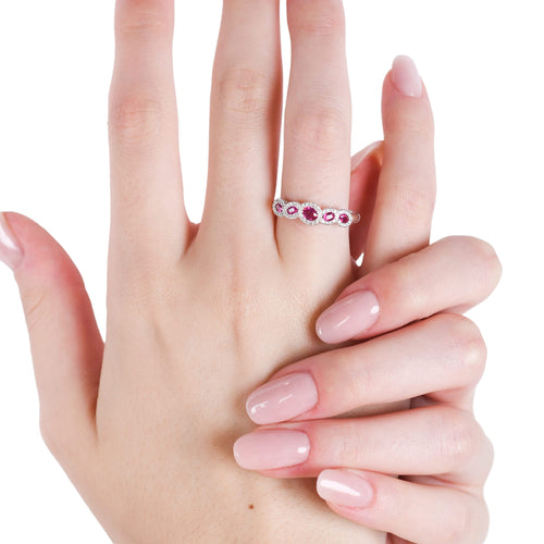 Bague 59 Bague en or blanc 18 ct avec rubis et diamants 58 Facettes 14638