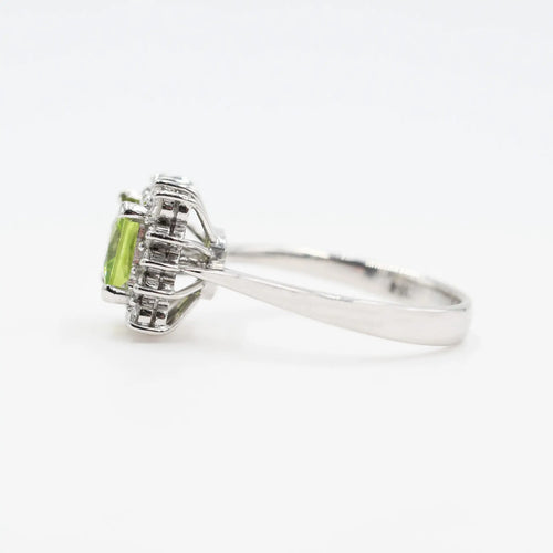 Bague 54 Bague en or blanc 14 carats avec péridot et diamants 58 Facettes 17974