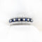 Bague Bague jonc en or blanc 18 ct avec saphirs et diamants 58 Facettes 22374