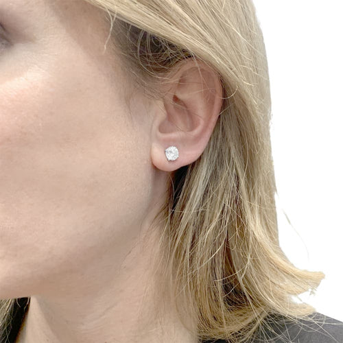 Boucles d'oreilles Boucles d’oreilles puces en or blanc 18 carats et diamants 58 Facettes 35114