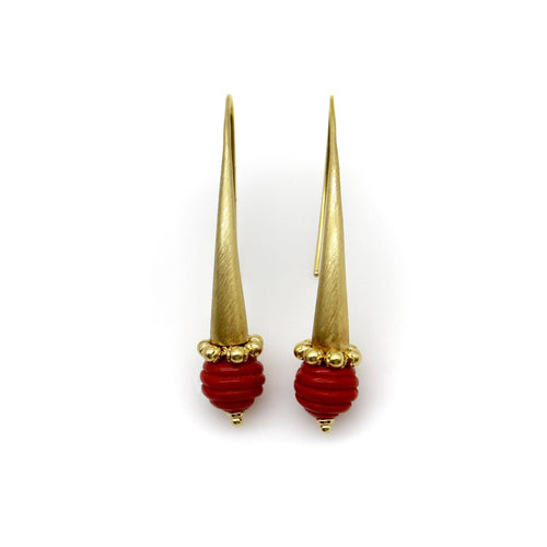 Boucles d'oreilles Italie - Boucles d’oreilles pendantes modernistes en or 14K avec perle en verre rouge 58 Facettes A20063