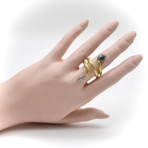 Bague 57 Bague serpent vintage en or 22k, argent, rubis et diamants 58 Facettes A2005J