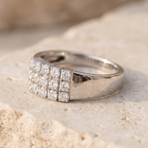 https://cdn.shopify.com/s/files/1/0442/6560/3235/files/ring-aus-14k-weissgold-mit-15-brillanten-klare-linien-starkes-funkelnhoney-jewelry-8858268.png?v=1783511721