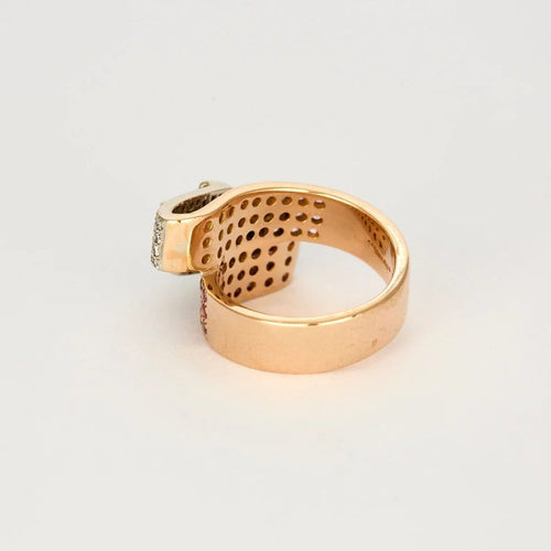 Bague 57 Bague ruban or rose, émeraude et saphirs roses 58 Facettes 240321