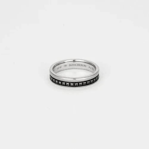 Bague 51 BOUCHERON - Quatre - Alliance or blanc 58 Facettes 250012