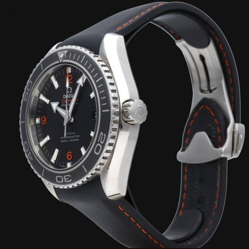 Montre Omega Seamaster Planet Ocean - Montre homme 600M en acier 58 Facettes MT44701