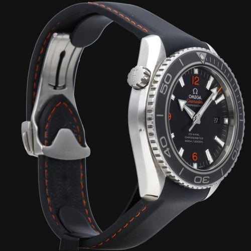 Montre Omega Seamaster Planet Ocean - Montre homme 600M en acier 58 Facettes MT44701