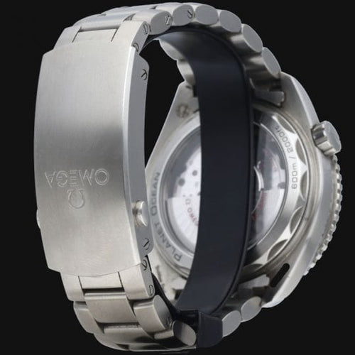 Montre Omega Seamaster Planet Ocean - Montre 600M en acier 44 mm 58 Facettes MT41129