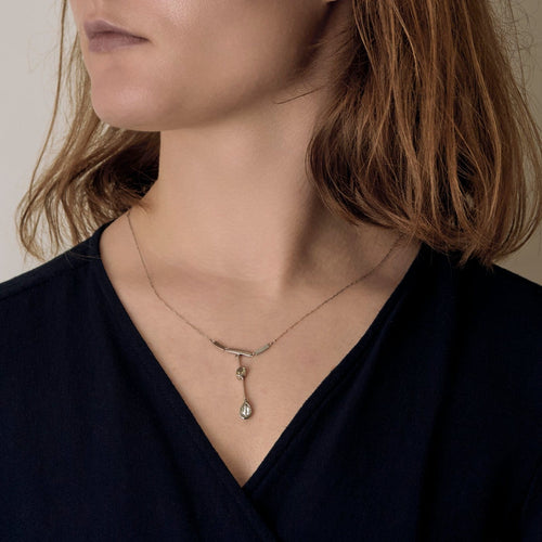 Collier Collier négligé en or blanc 18K et diamants 58 Facettes B250462
