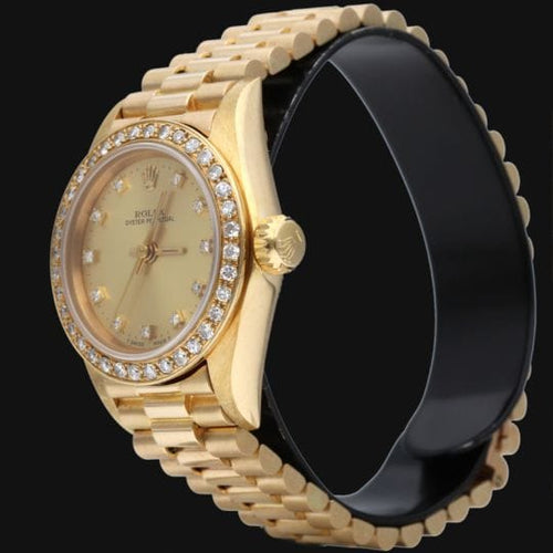Montre Rolex Oyster Perpetual - Montre 26 mm en or jaune et diamants 58 Facettes MT43271