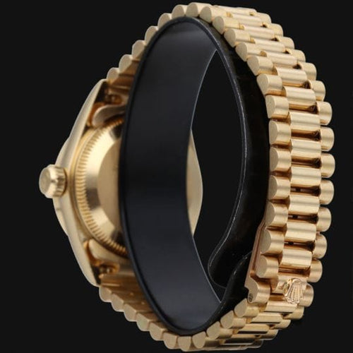 Montre Rolex Oyster Perpetual - Montre 26 mm en or jaune et diamants 58 Facettes MT43271