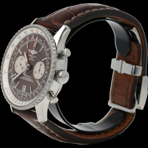 Montre Breitling Navitimer B01 - Montre chronographe automatique 43 mm 58 Facettes MT43397