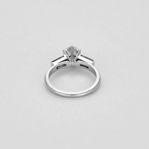 Bague 54 Solitaire en or blanc et diamants 58 Facettes B250605