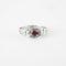 Bague 51 Bague en Or blanc, diamants & rubis 58 Facettes