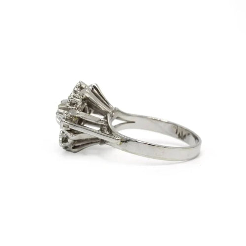 Bague 46.5 Bague marguerite en or blanc 750‰ et diamants 58 Facettes 260014SP