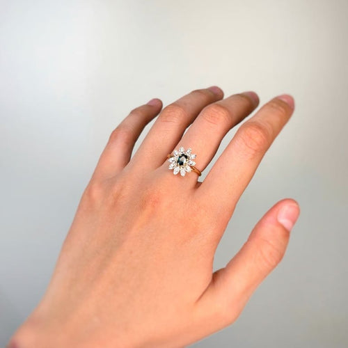 Bague 54 Bague marguerite en or bicolore 750‰, saphir et diamants 58 Facettes 260045R