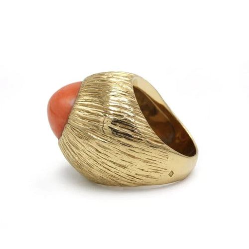 Bague 51 Bague bombée ciselée en or jaune 750‰ et corail rose 58 Facettes 250073SP