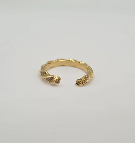 Bague 53 Bague en or jaune et diamants 58 Facettes