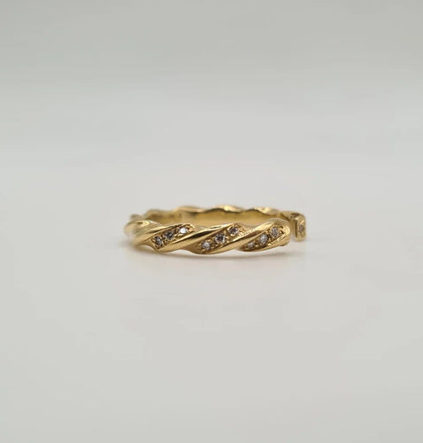 Bague 53 Bague en or jaune et diamants 58 Facettes