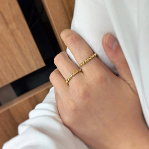 Bague 54 Bague torsadée en or jaune 58 Facettes 250196R