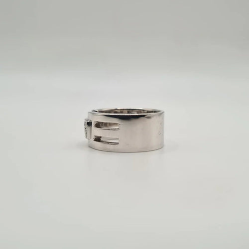 Bague 53 Bague en or blanc 18 carats et diamants 58 Facettes