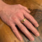Bague 63 Alliance homme incurvée large en or champagne 18 carats 58 Facettes