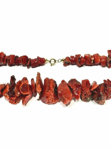 Collier Collier en corail rouge avec fermoir plaqué or 58 Facettes