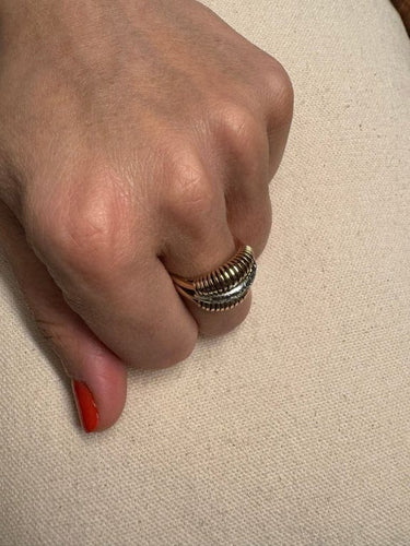 Bague 58 Bague spirales en or jaune 18 carats et diamants 58 Facettes