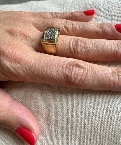 Bague 57 Bague pavée en or 18 carats avec 44 diamants 58 Facettes