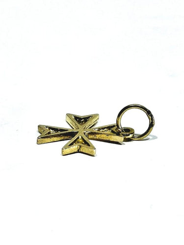 Pendentif Pendentif croix de Malte en or jaune 18 carats 58 Facettes