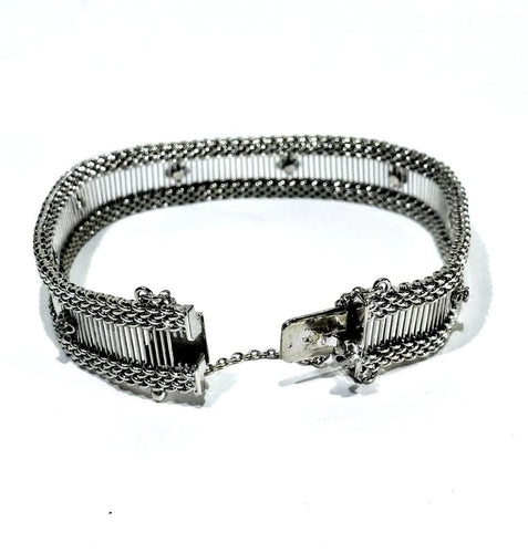 7ba739ff-be1d-43b7-2265-1c3e9a081f00