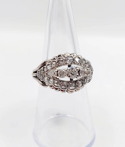 Bague 53.5 Bague bombée Art déco en or blanc 18k et platine, diamants 58 Facettes A06454