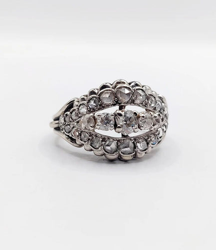 Bague 53.5 Bague bombée Art déco en or blanc 18k et platine, diamants 58 Facettes A06454