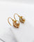 Boucles d'oreilles Dormeuses fleurs antiques en or 18 ct et perles (circa 1900) 58 Facettes A06493