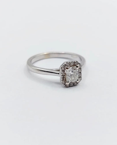 Bague 51 Bague solitaire vintage en or blanc 18k avec diamants 58 Facettes A06627