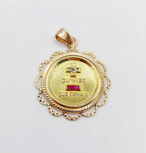 Pendentif Augis - Pendentif médaille d’amour 26 mm en or rose 18k et rubis 58 Facettes A05093