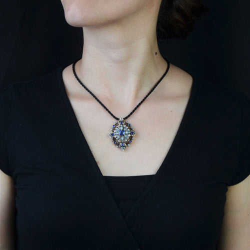 Pendentif Bijou ancien - Broche/Pendentif transformable en or jaune et argent, saphirs et diamants 58 Facettes 22-062