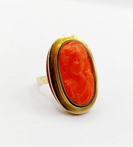 Bague 52 Bague cocktail style antique en or jaune 18k avec camée en corail 58 Facettes A06378
