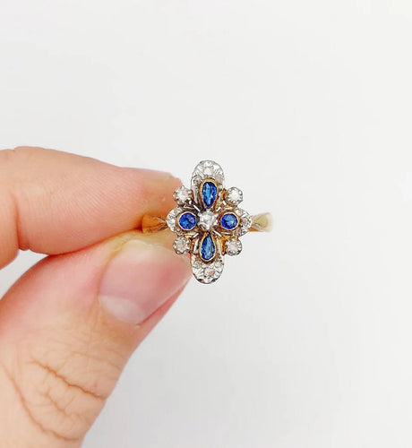 Bague 55 Bague duchesse antique en or 18k et platine, diamants taille rose et pierres bleues 58 Facettes A06416