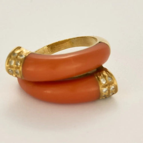 Bague 54 Bague en or jaune 750 sertie de cabochons de corail et diamants 58 Facettes LP1403/