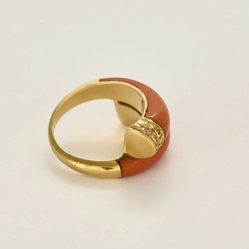 Bague 54 Bague en or jaune 750 sertie de cabochons de corail et diamants 58 Facettes LP1403/