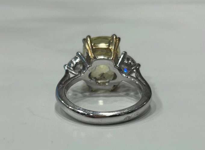 Bague 54 Bague cocktail - Saphir birman et diamants en or 750 58 Facettes LP829/13